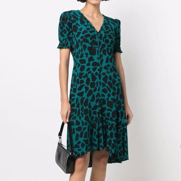 Diane Von Furstenberg Alexis Giraffe Print Crepe Dress Size 2 Teal Green Black - Picture 1 of 12